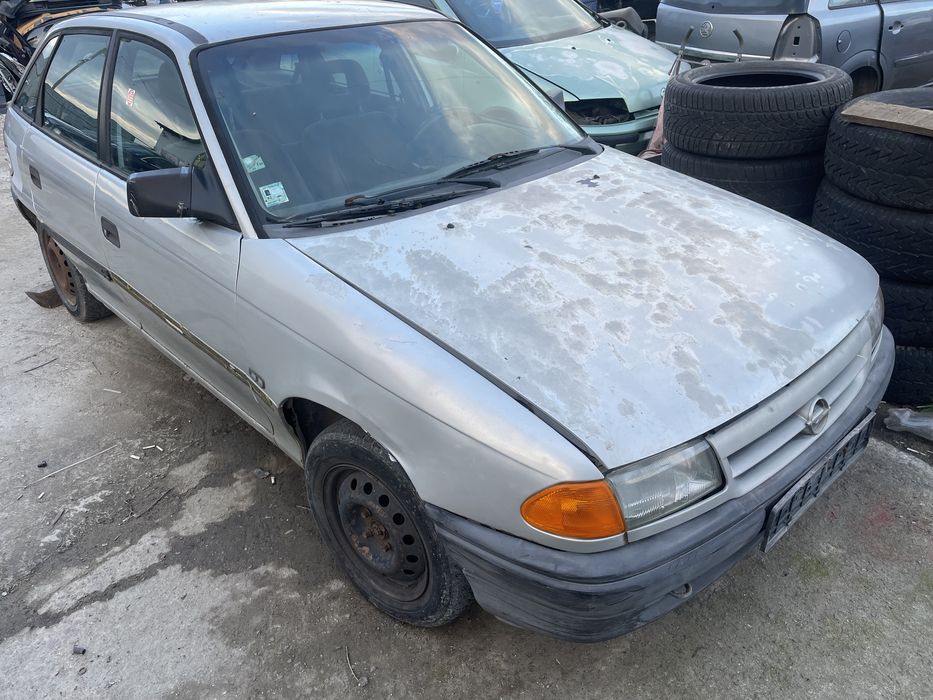 Опел Астра ф 1.6 75кс 1994г На Части