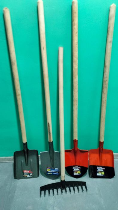 Лопаты совковые и штыковые