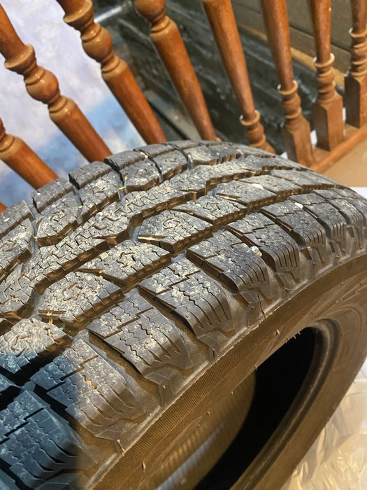 Toyo Observe GSi-6 SUV 215/70 R16 100H без шипов