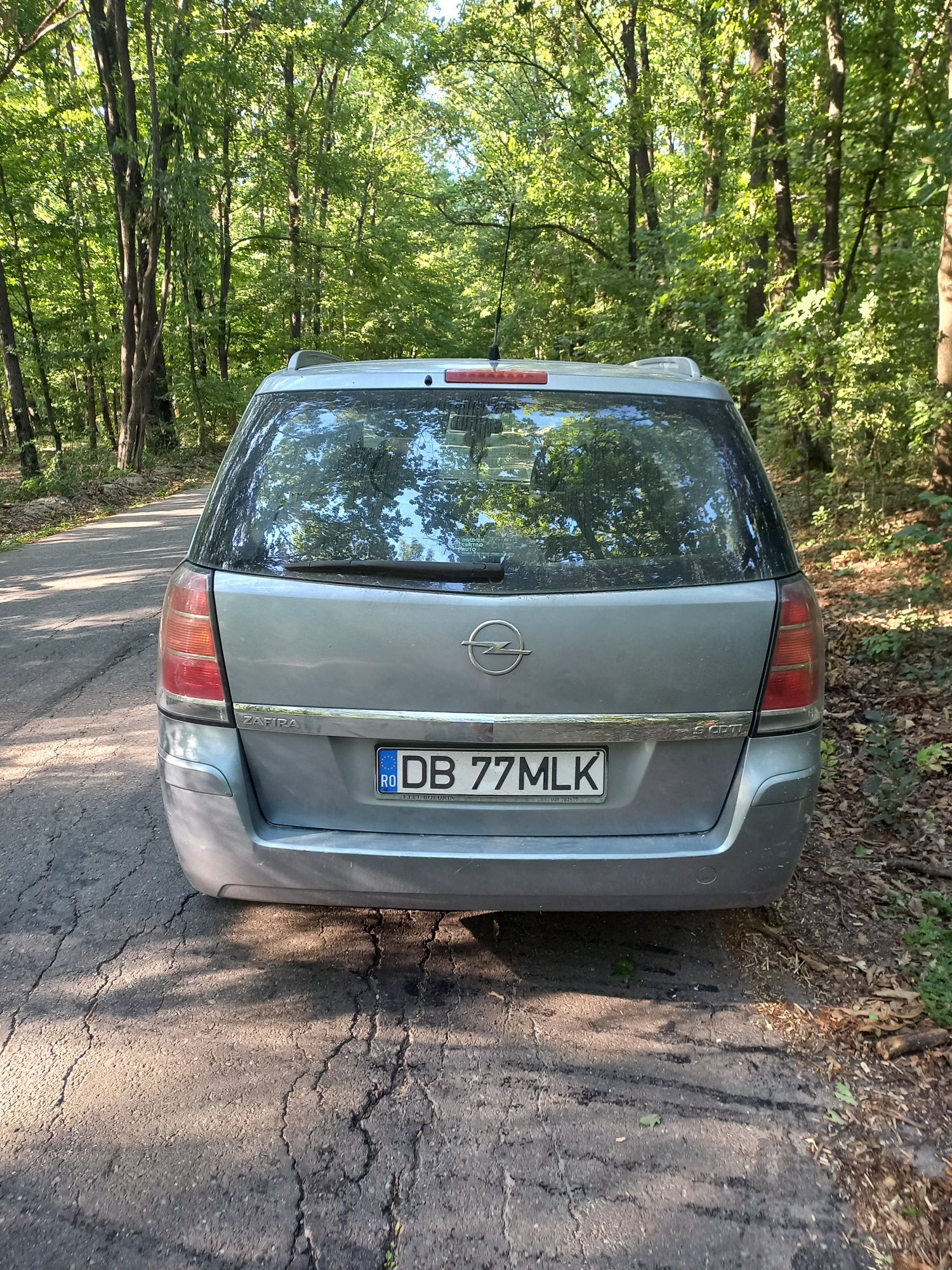 Opel Zafira b an 2006