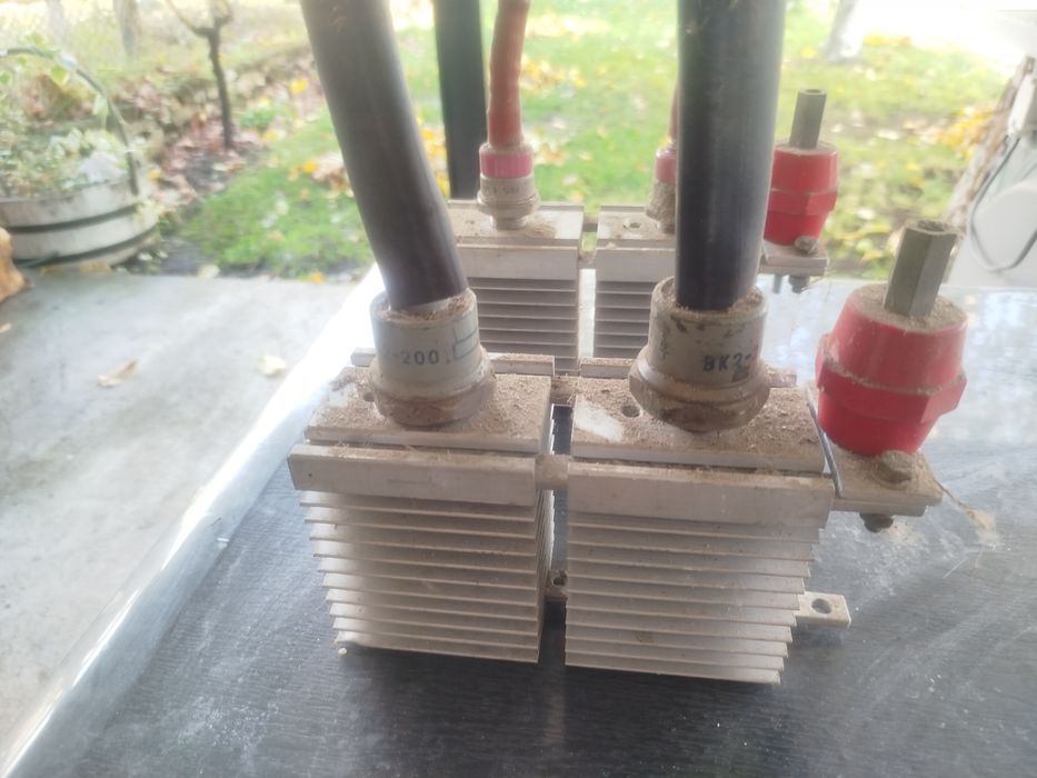 Мощни диоди с радиатор