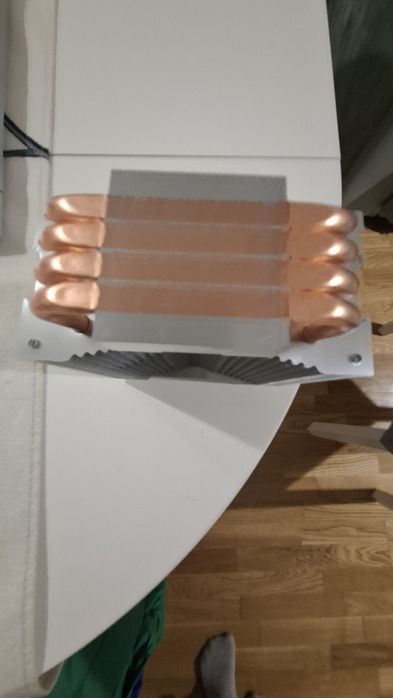 Radiator cpu be quiet 8 țevi fara pasta termoconductoare