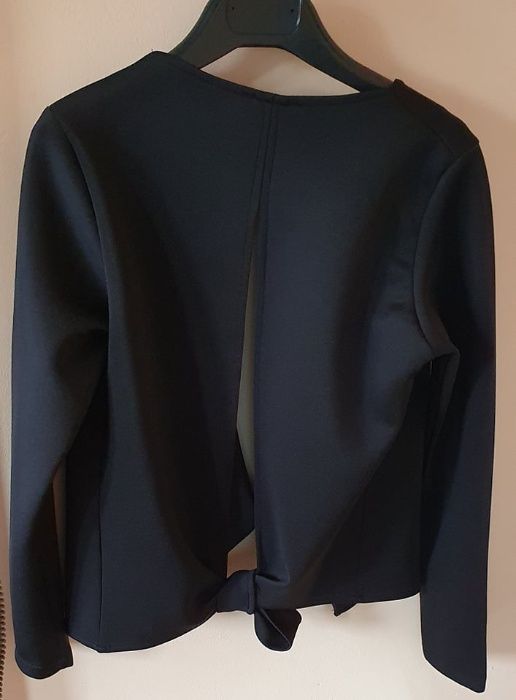 Елегантно дамско черно сако