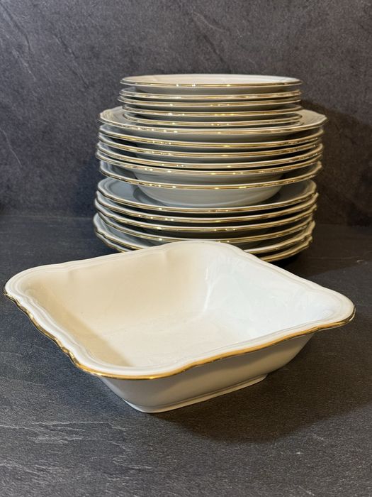 Set de 18 farfurii portelan bavarez Seltmann Weiden”Marie Luise”