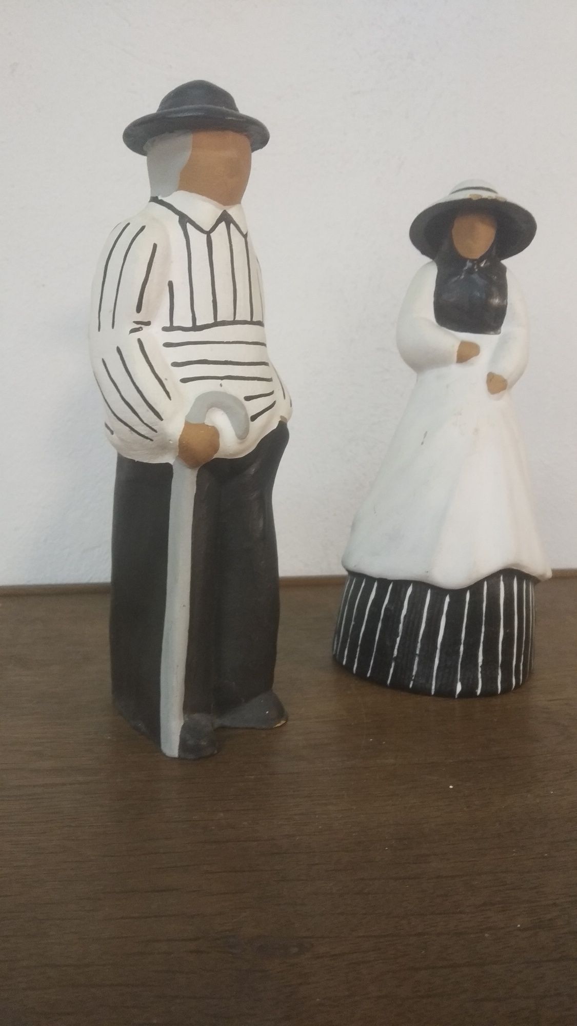 Стари Холандски керамична фигури Мъж и Жена.