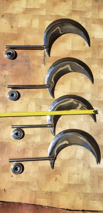 Айшиктар,  полумесяцы