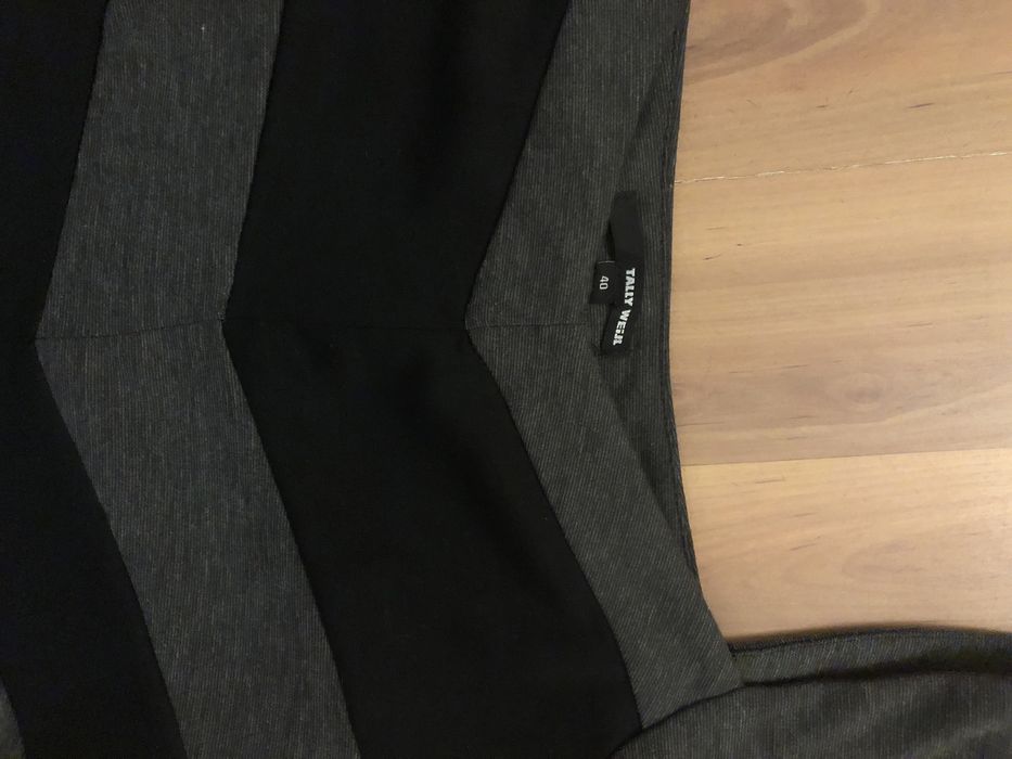 Стилна черна рокля или сива рокля