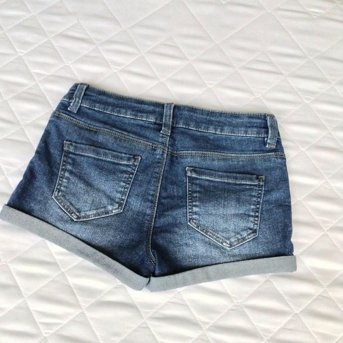 Pantaloni scurți Lot fetițe 6 piese  mărime 140-146 cm