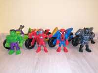Super eroi playskool marvel /hulk, spiderman, iron, pantera