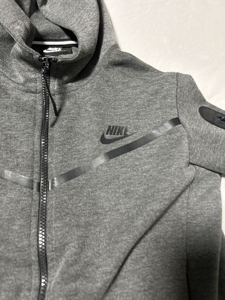 Nike tech fleece