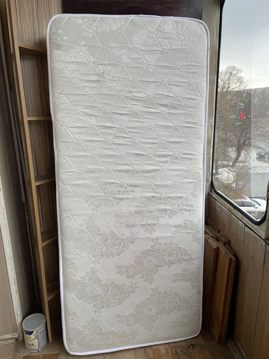 Продам новый ортопедичечкий матрас 180х80