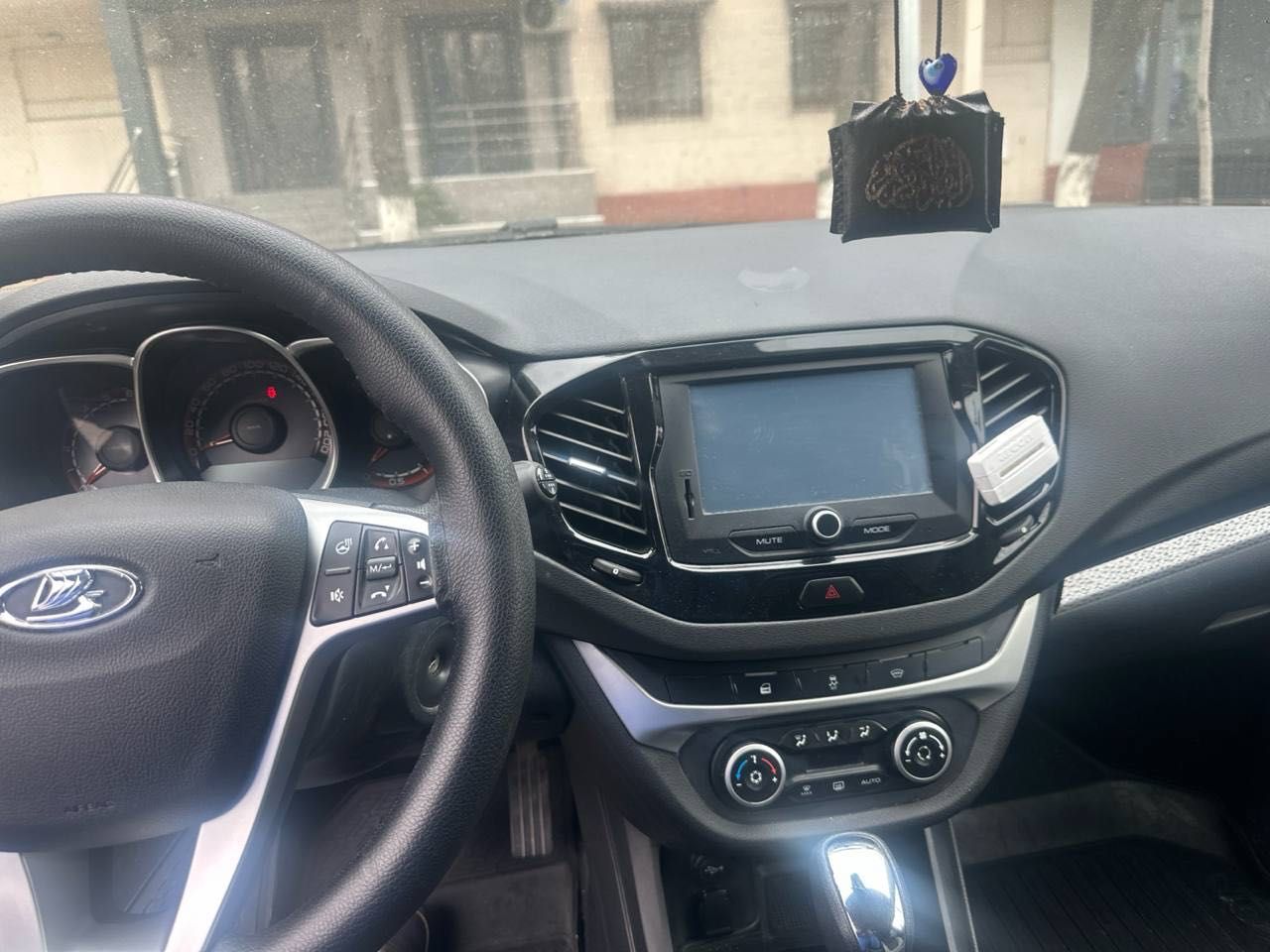 Lada vesta cross full