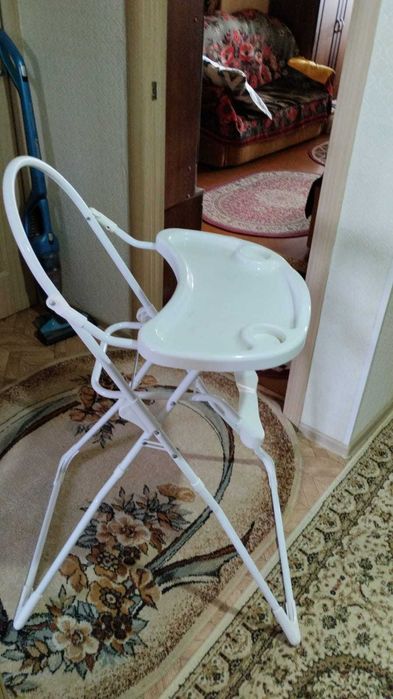 Детский стульчик для кормления