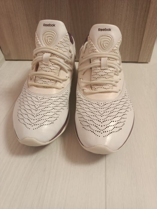 Pantofi sport Reebok noi
