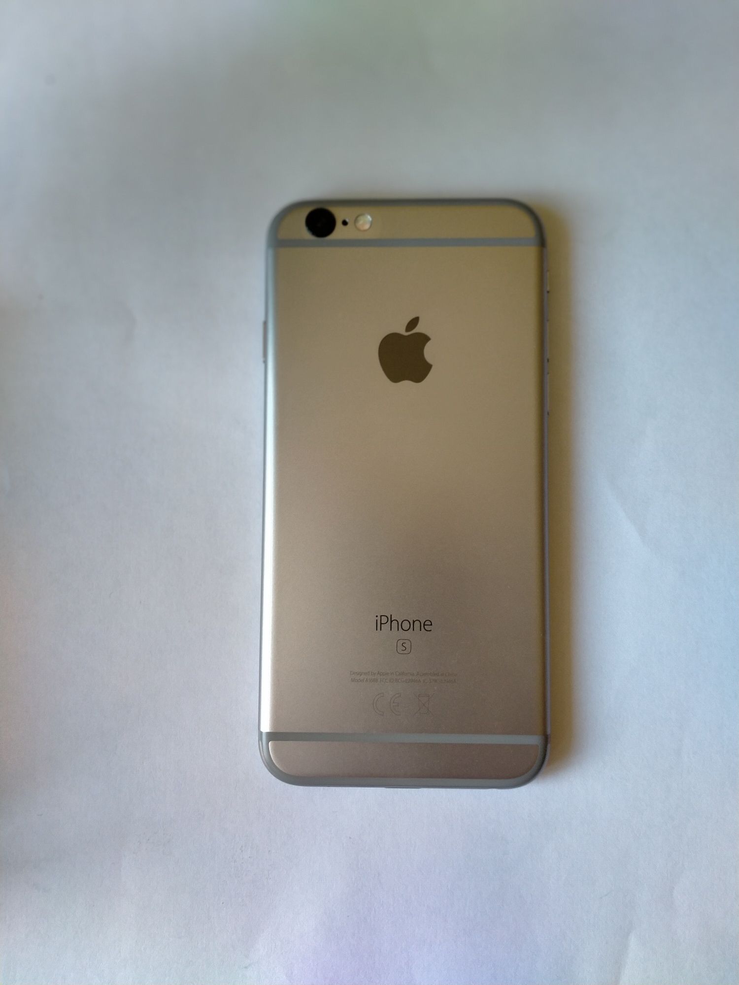 Продам iPhone 6 S