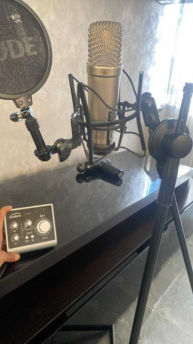 Vand Microfon RODE NT-1A si interfata iD4 +Stativ RODE