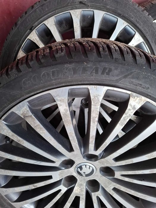 Гуми 225 40 18 Goodyear