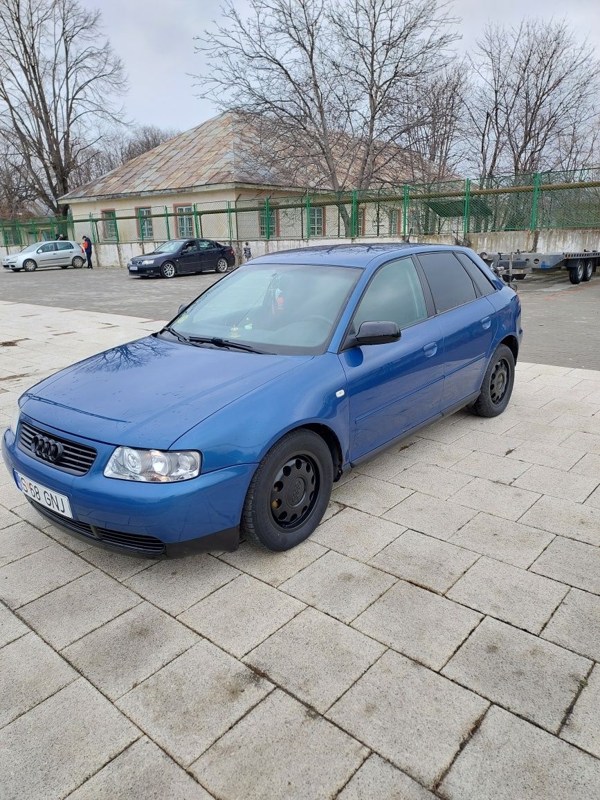 Vând Audi a3 1.6