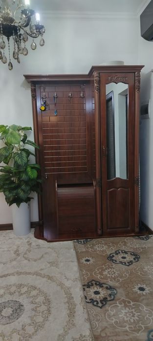 Prixoshka mebel sotiladi