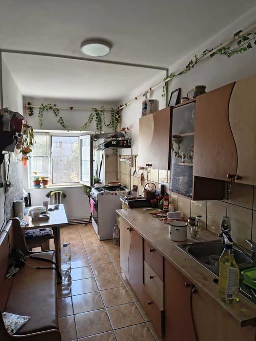 Vanzare apartament 3 camere decomandat - Slobozia Central