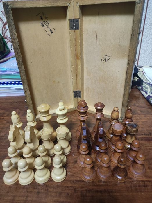 Шахматный доска, фегуры деревянная