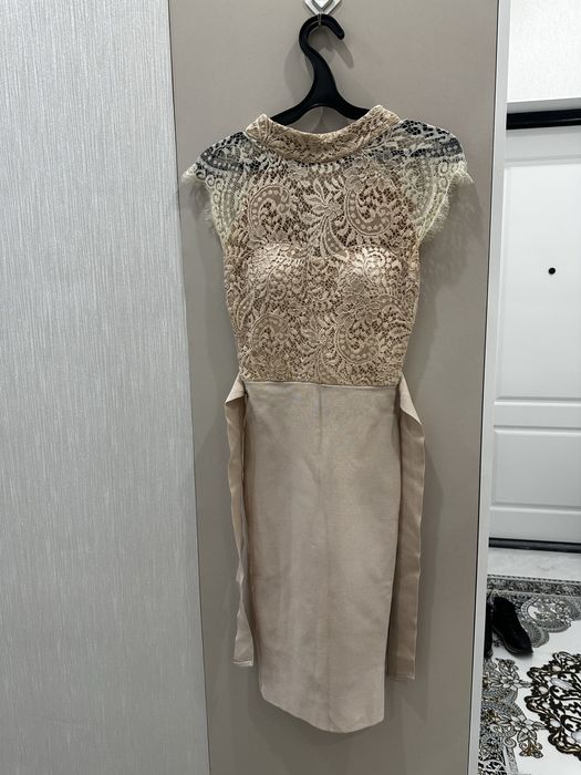 Платье бандажное приталенное