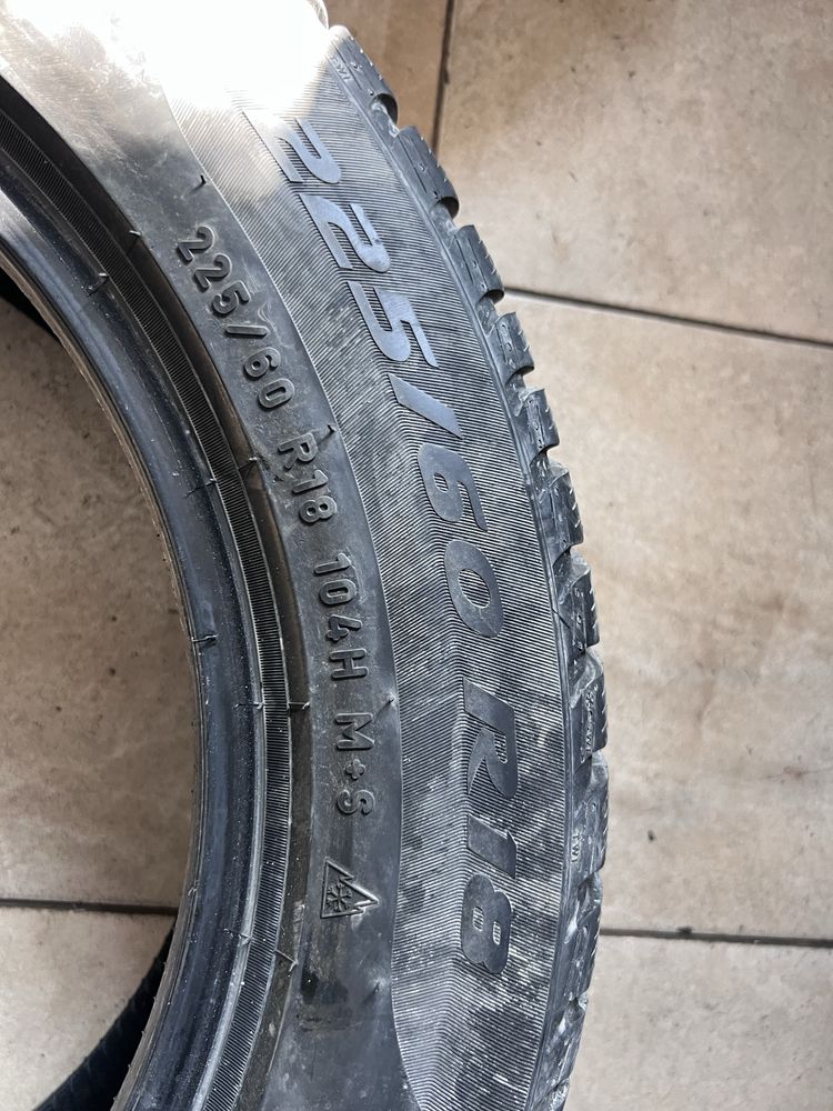 225/60 r18 pirelli de iarna runflat - dot 2020 -200 lei buc