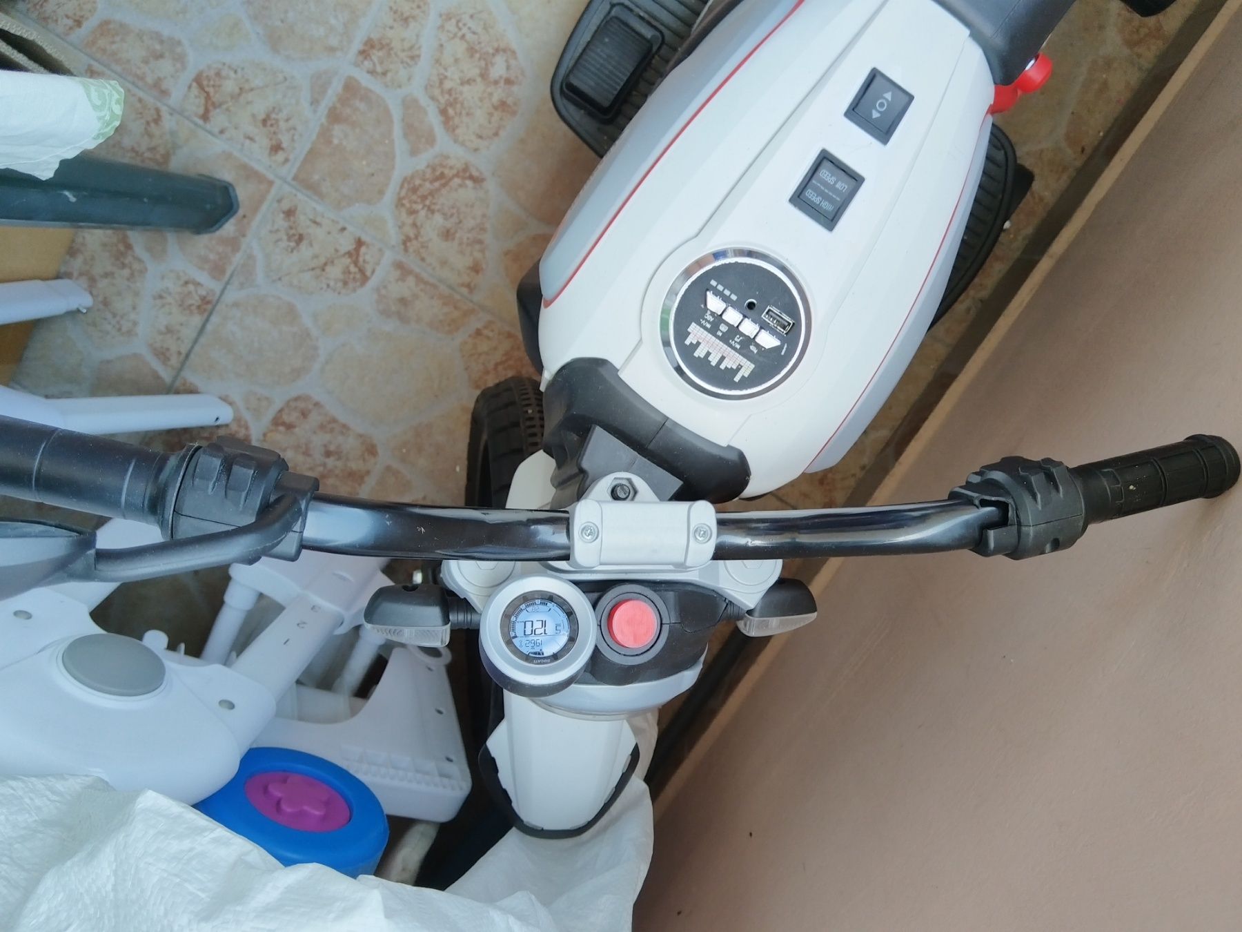 Акумулаторен мотор Ducati