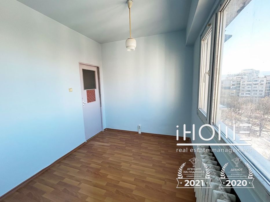 Продава се Тристаен апартамент в София, Света Троица - 75 кв.м за 1947 €/кв.м - Снимка #3