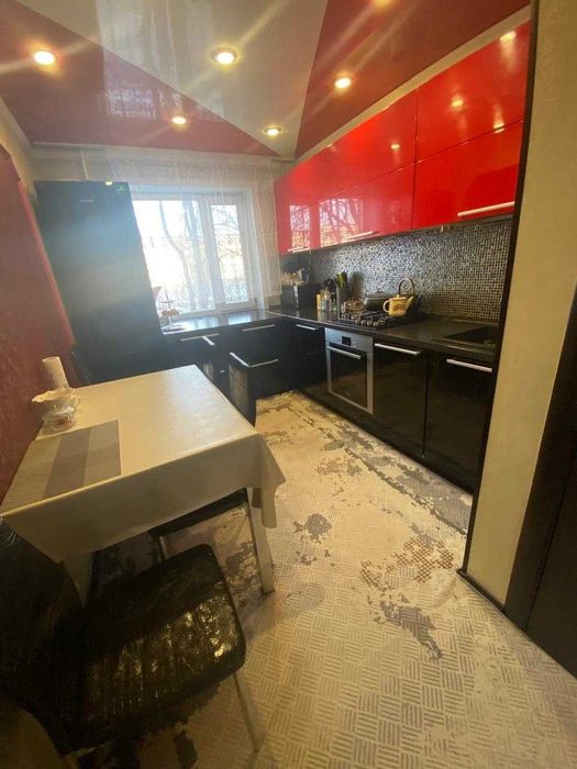 Продается великолепная трех комнатная квартира новой планировки