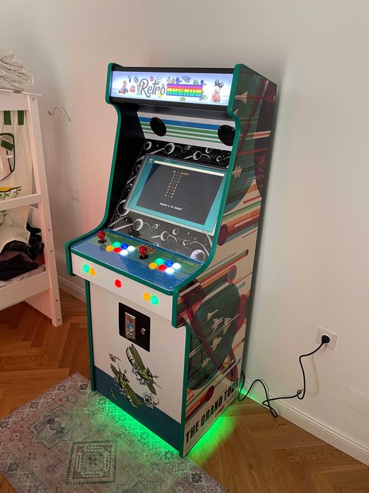 Cabinet Arcade (peste 10.000 jocuri) cu mecanism monede