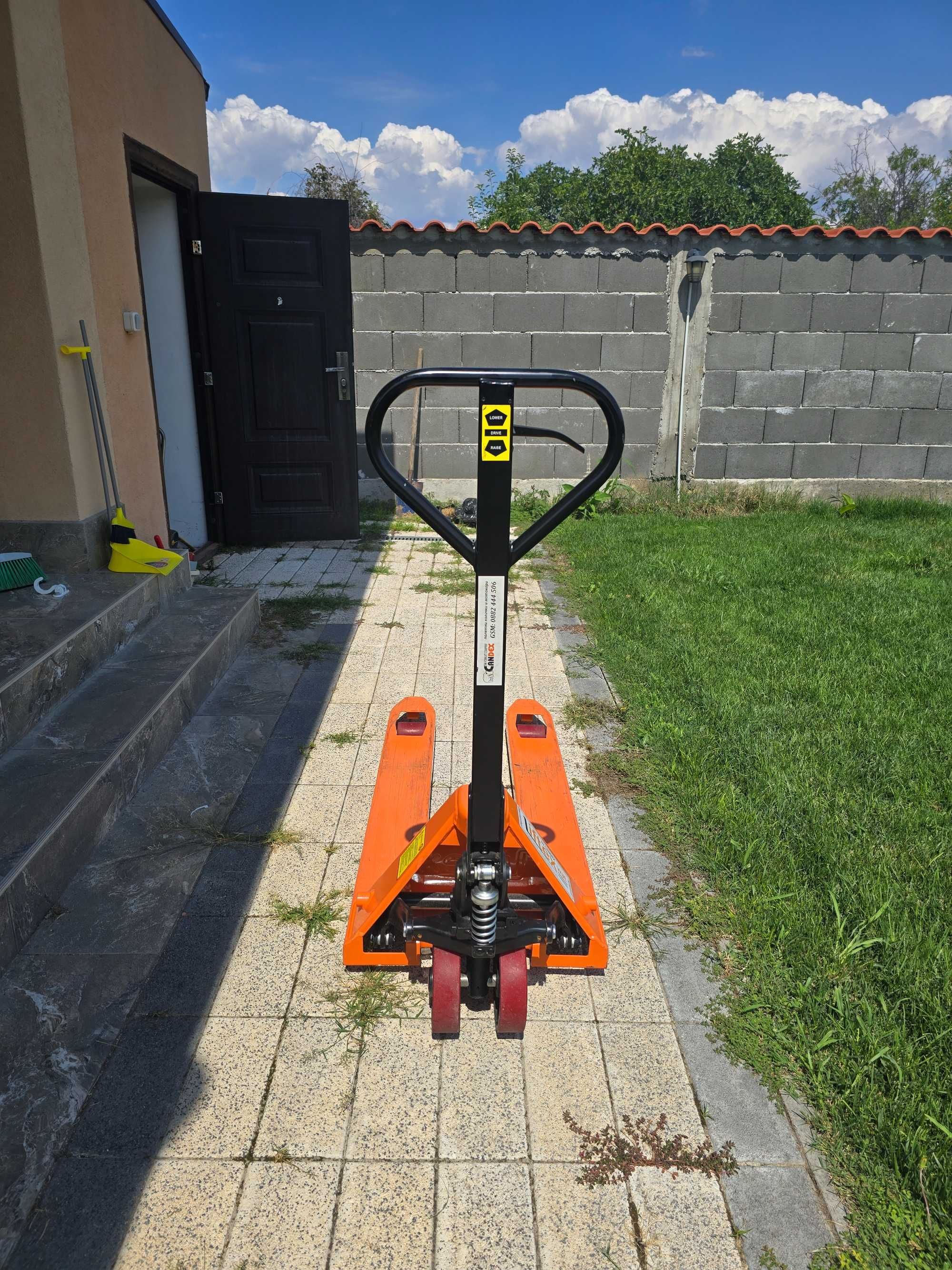 Палетна количка Liftex 2500кг, запазена