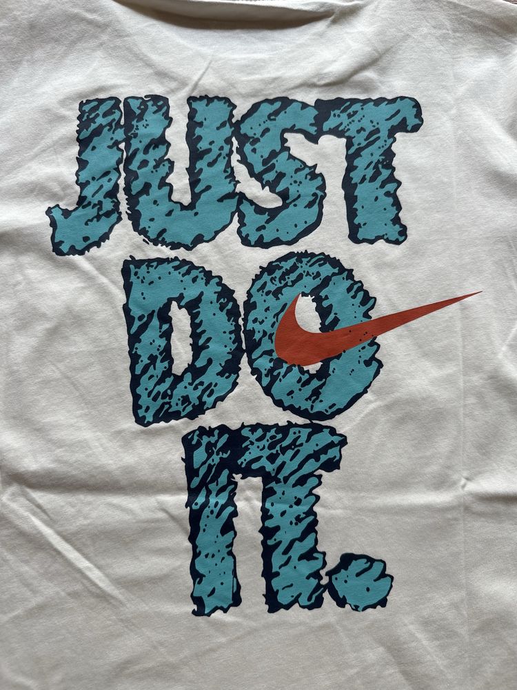 Мъжка,памучна,бяла тениска Nike Just Do It с голяма щампа на гърба