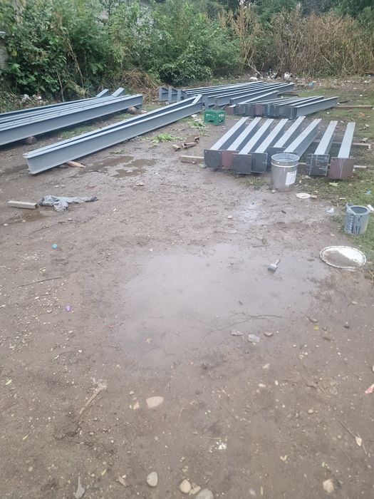 Vand hala  confecționată din profile ipe 160  compus din 5 ferme 10 st
