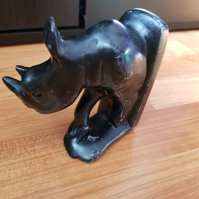 sculptura granit.suporti onix.