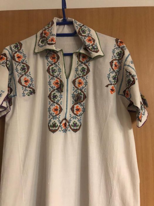 Rochie populara veche