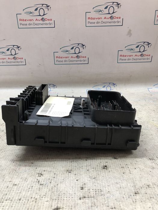 panou sigurante volkswagen touran 2.0 motorina 2012