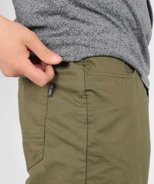 Pantaloni scurti verde RESERVED