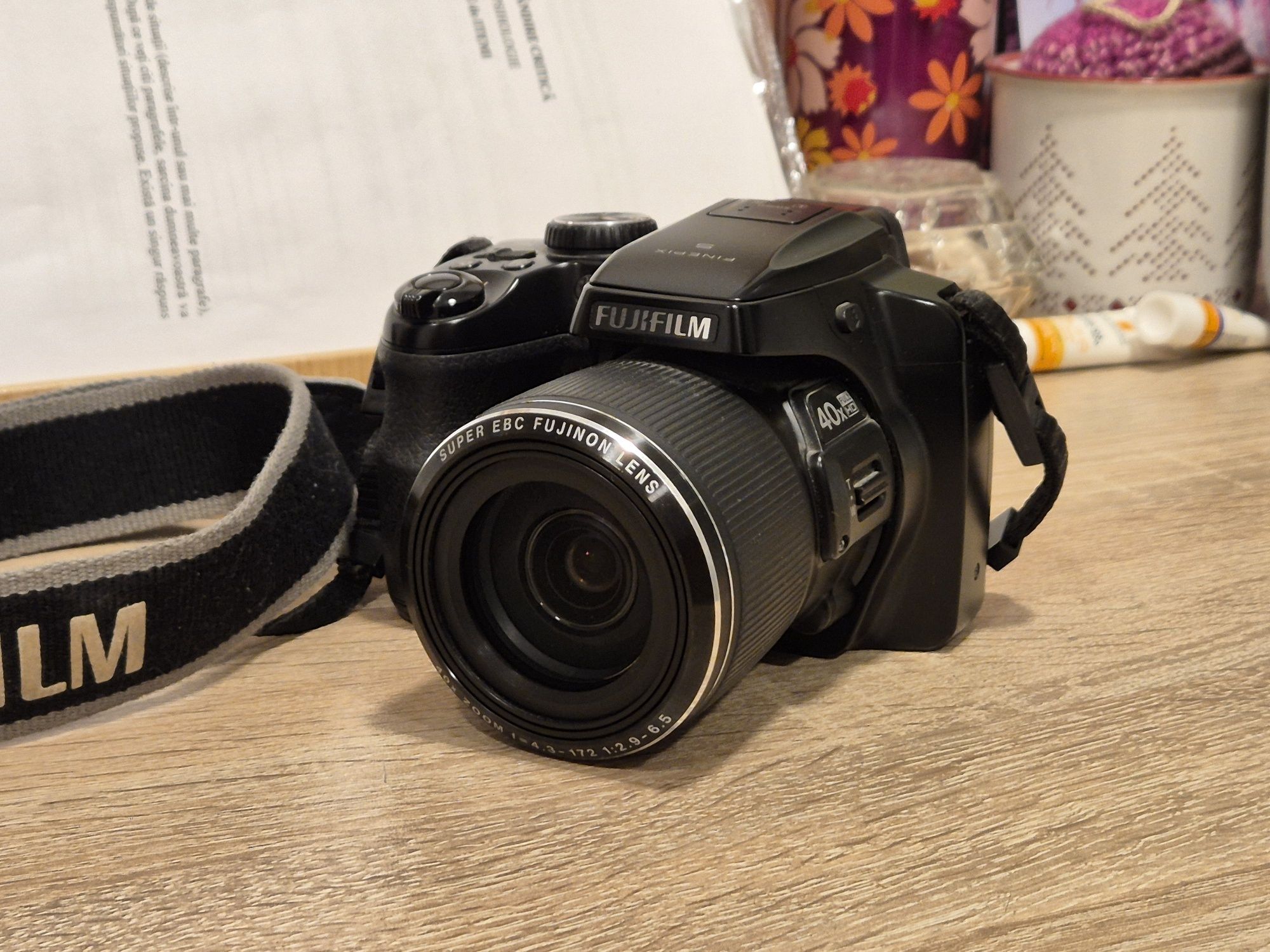 Camera foto Fujifilm Finepix S8200