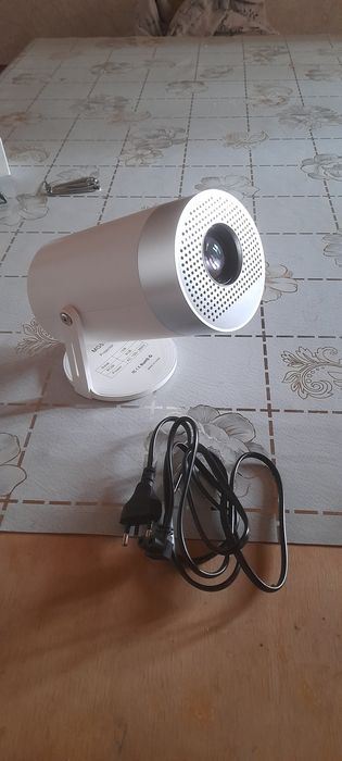 MG50 Smart Projector RAM 1G ROM 8GB Yangi Noyabr oyi boshida olingan