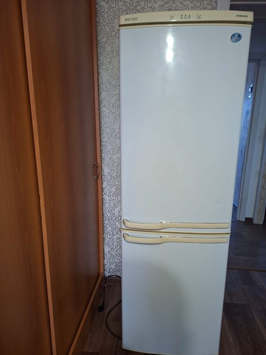 Продам холодильник самсунг