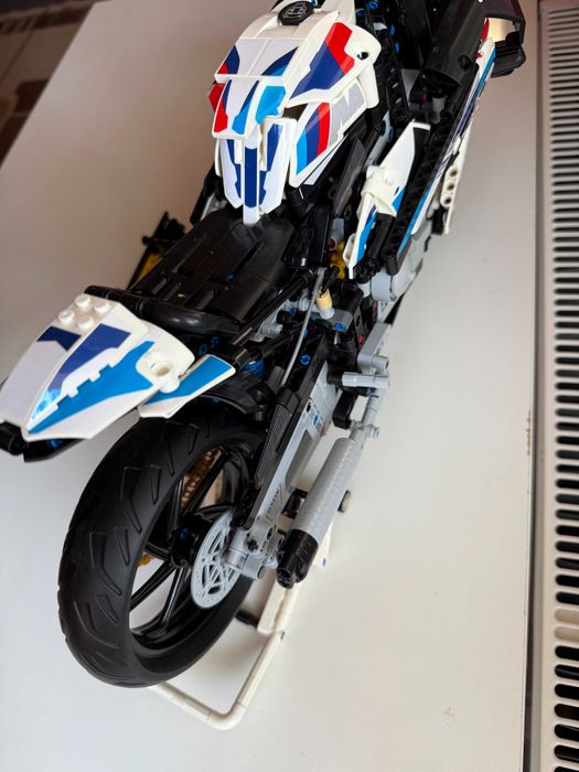 LEGO® Technic 42130 - BMW M 1000 RR