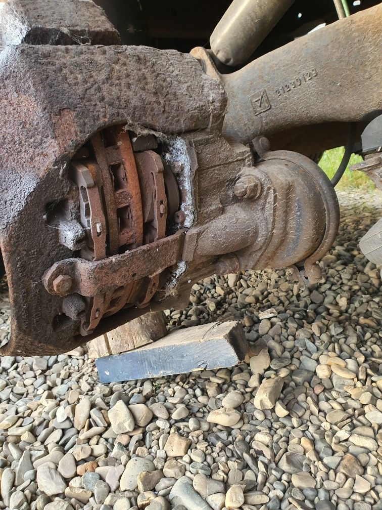 Dezmembrez  Kogel-punti Trax /meritor/supapa -modulatorWabco