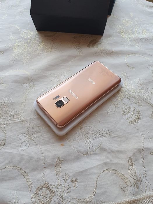 Samsung Galaxy s9 sunrise gold