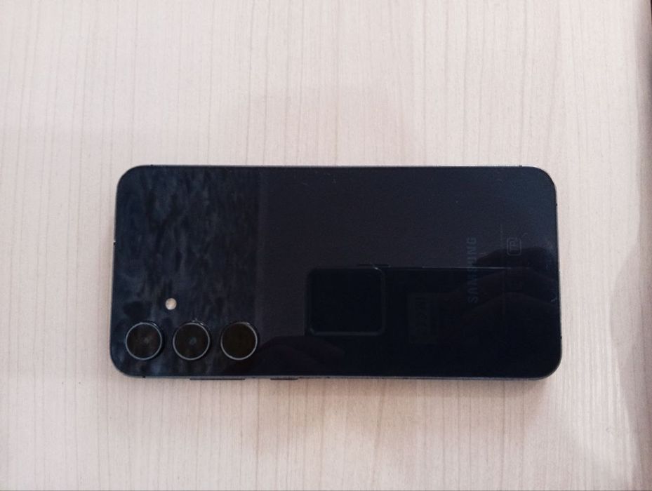 Продам смартфон самсунг а55