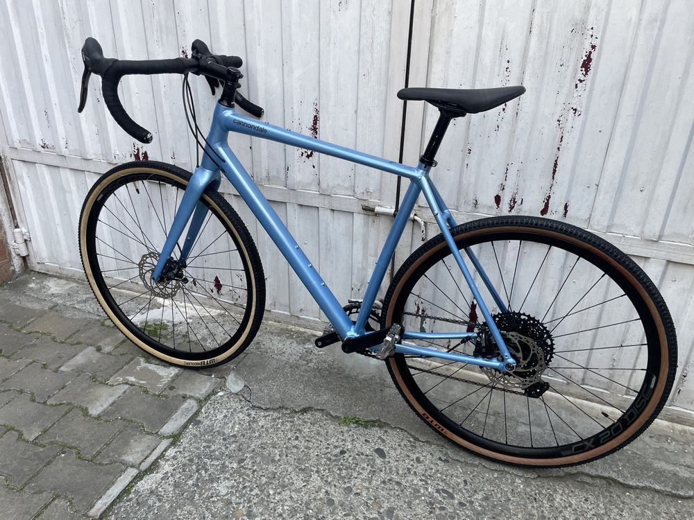 Bicicleta cursiera cyclocross gravel