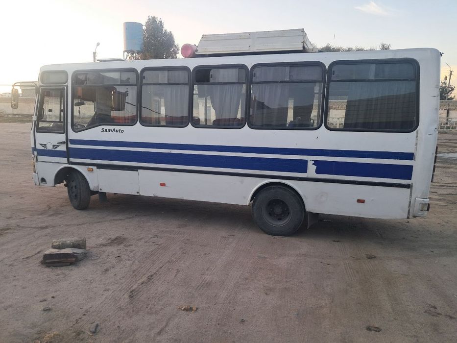 Исузу автобус йили 2012