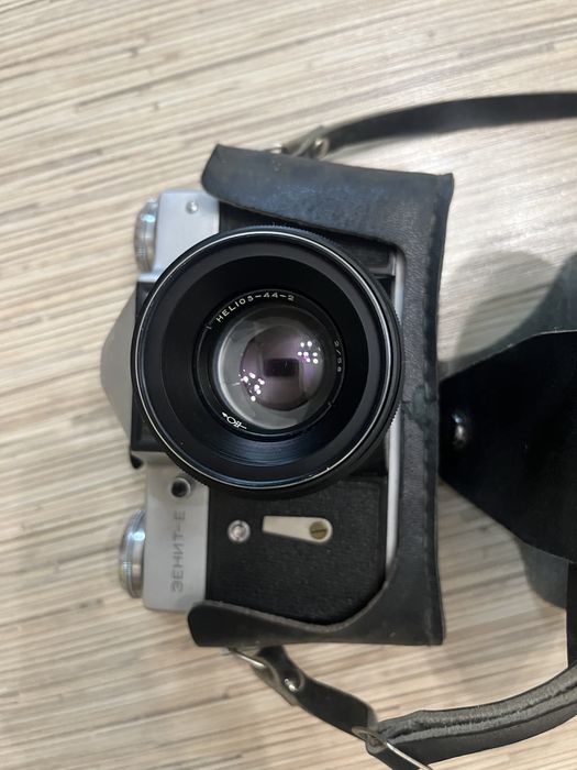 Продам фотоаппарат Зенит Е Helios 44-2