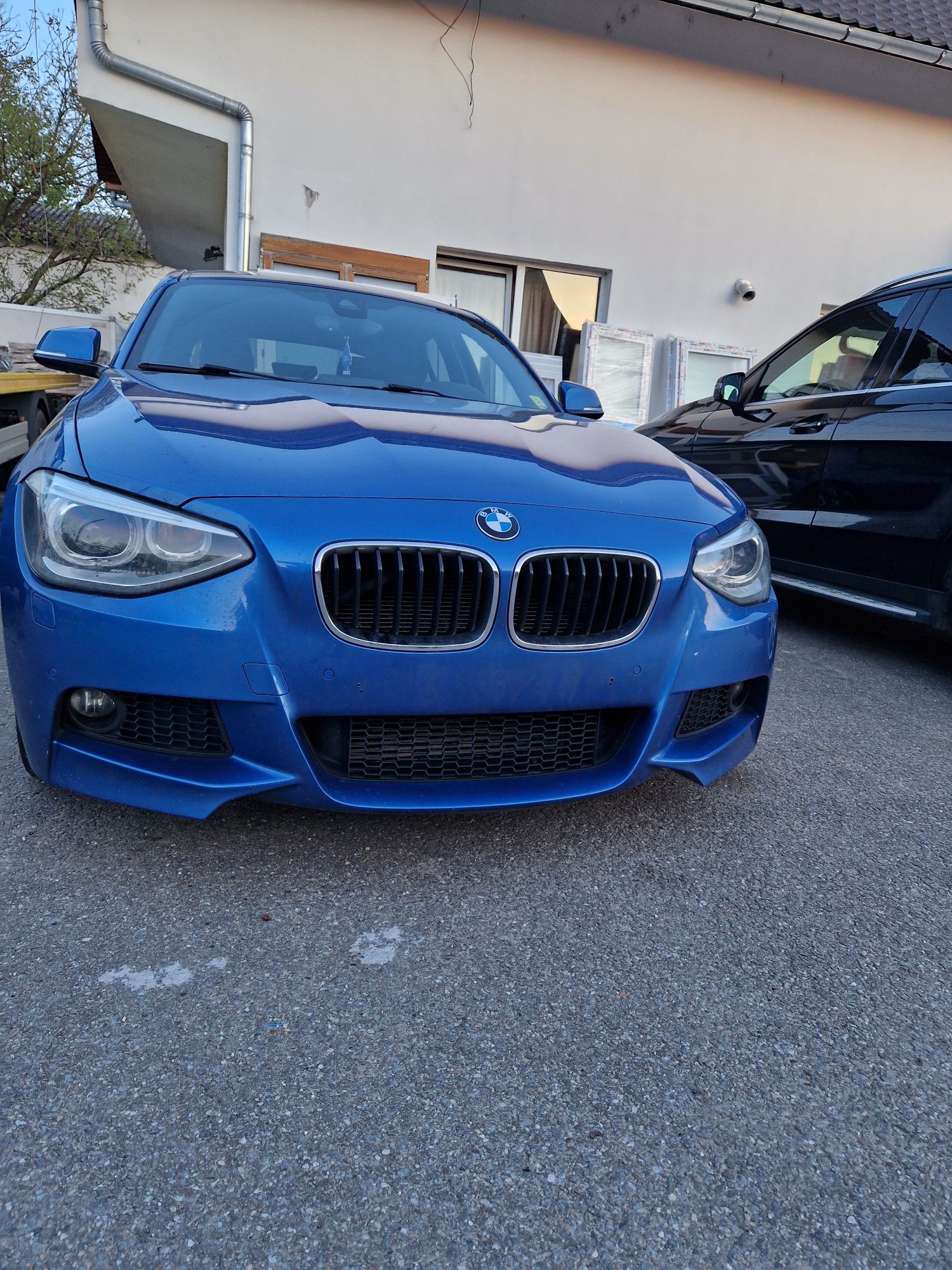 Vand BMW  seria 1 M pachet fabricatie  luna 11 an 2012 motor 2 l