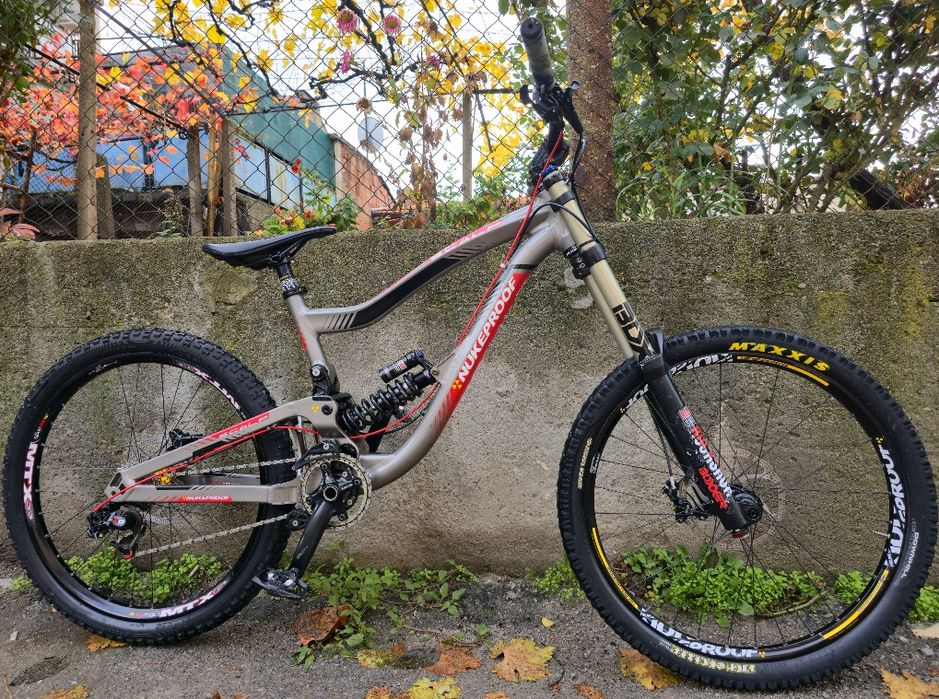 Nukeproof Scalp 26 цола DH, Boxxer Rockshox 1x11 скорости Sram XO